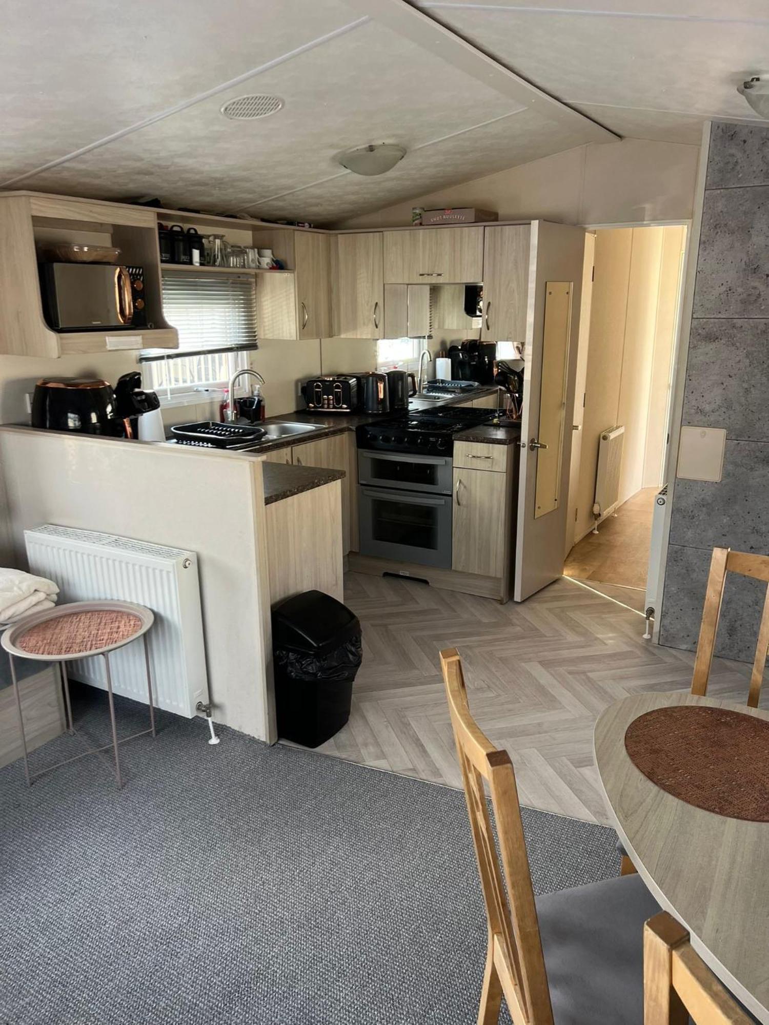 Angie'S Caravan At Seawick Hotel Saint Osyth Exterior photo
